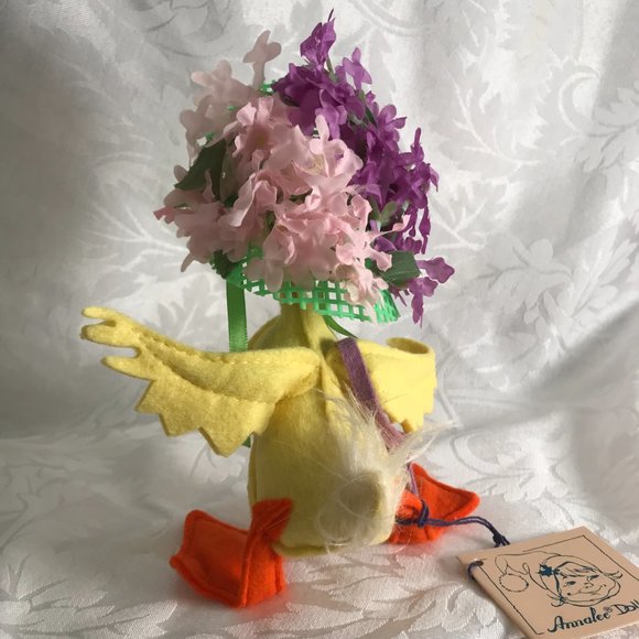 Easter Parade Ducklings - Picture 10 of 10